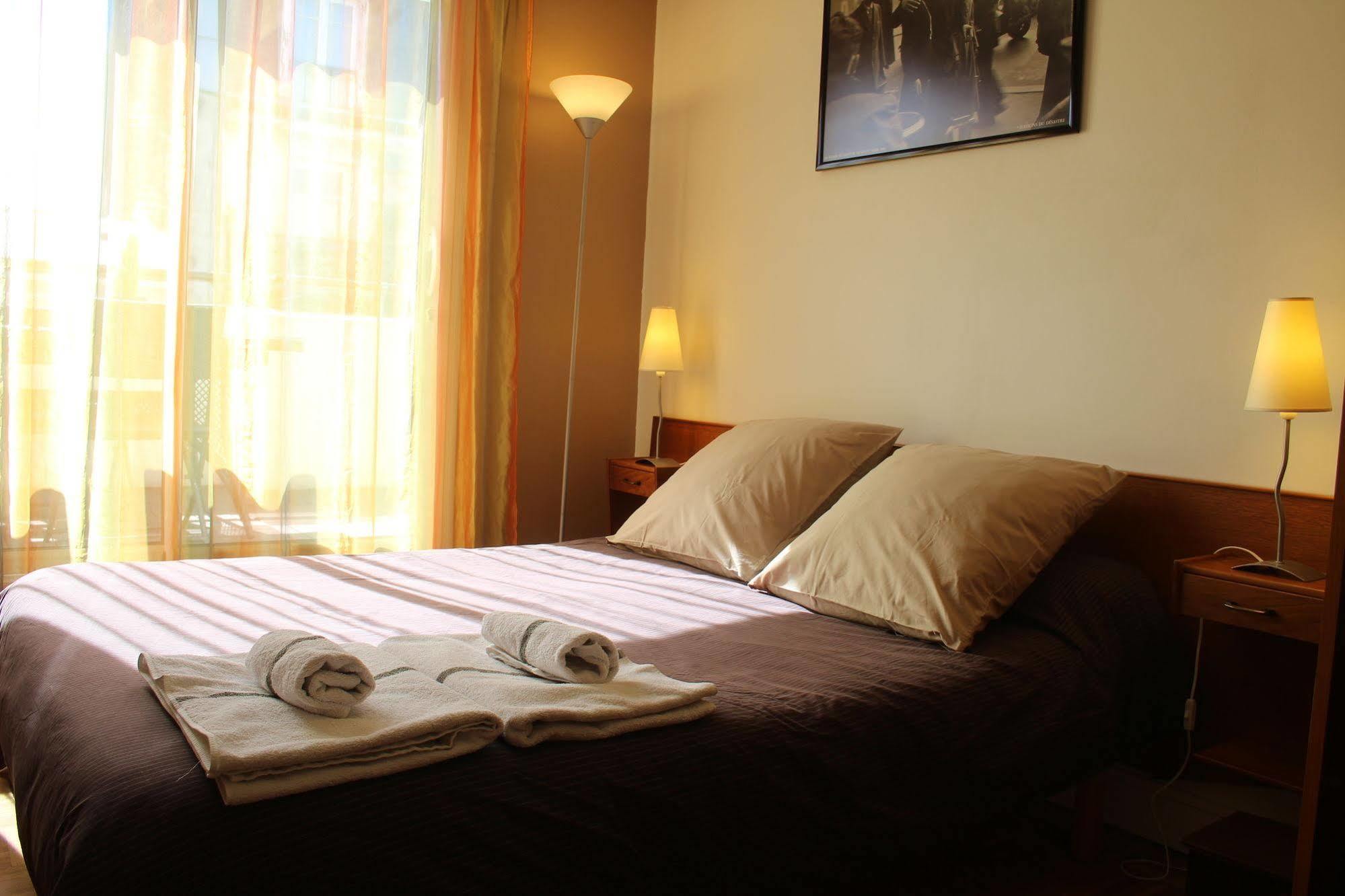 Chambre D'Amis - Chambres D'Hotes-B&B-Guest House Parijs Buitenkant foto